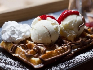 recipe for plain belgian waffles and variations