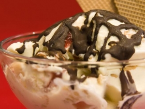 recipe for copycat magic shell chocolate ice cream topping