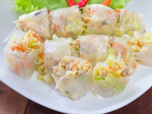 recipe for thai-style chicken spring rolls
