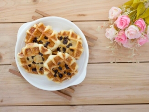 recipe for nutty raisin bran waffles