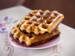 recipe for belgian kahlua pecan waffles
