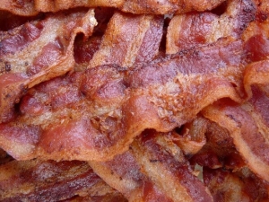 recipe for late night bacon (or how to cook bacon in the microwave)