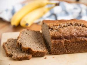 recipe for brown sugar, cinnamon, sour cream banana bread