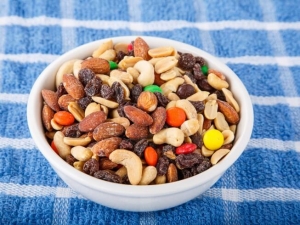 recipe for copycat planter's trail mix
