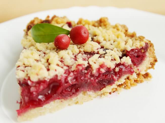 cherry crumb pie with canned pie filling