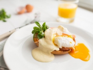 recipe for lighter than air hollandaise sauce