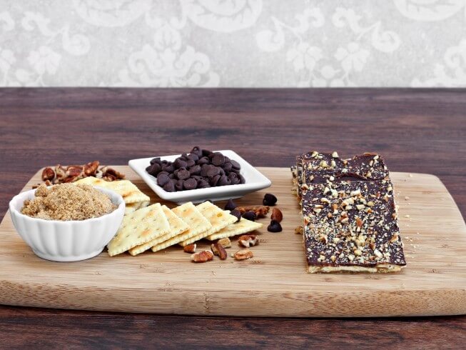 Chocolate Saltine Crackers image