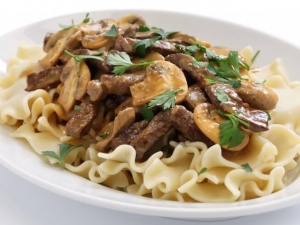 recipe for slow cooker beef stroganoff