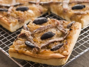 recipe for pissaladiere (french onion pizza)