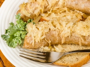 recipe for beer steamed brats with seasoned kraut