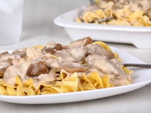 recipe for marinated beef stroganoff