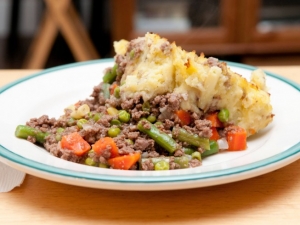 recipe for ground beef and mashed potato casserole