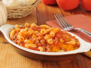 recipe for slow cooker macaroni, hamburger, and tomato casserole
