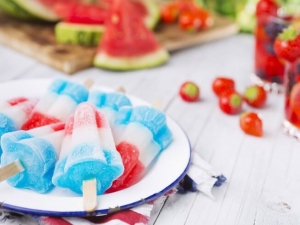 recipe for red, white and blue rocket popsicles (4th of july)