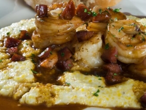 recipe for low country shrimp and grits with bacon gravy