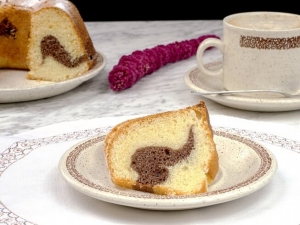 recipe for sour cream swirl cake