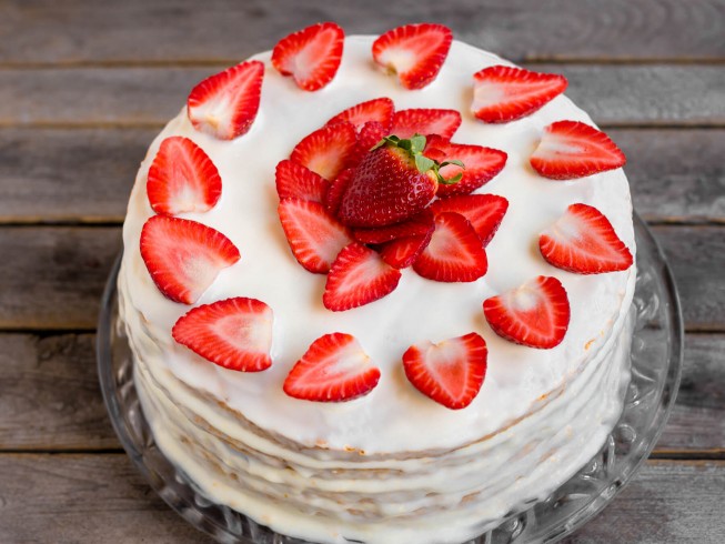 Quick And Easy Egg White Frosting Recipe | CDKitchen.com