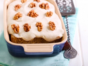 recipe for old-fashioned tomato soup cake with brown sugar frosting