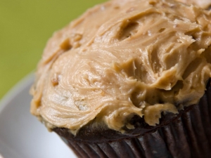 recipe for spiced coffee caramel frosting