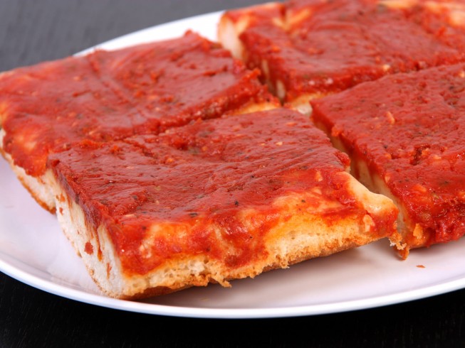 Lima kirurg cilia Pizza Rossa Alla Romana (Roman Red Pizza) Recipe | CDKitchen.com