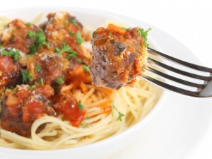 recipe for turkey-mushroom spaghetti and meatballs