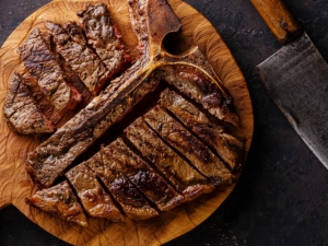 recipe for porterhouse steaks with mushroom and garlic sauce
