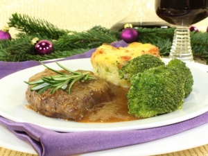recipe for slow cooker venison steaks in mushroom gravy
