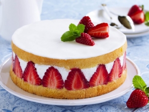 recipe for white chocolate strawberry carousel cake