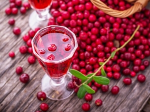 recipe for spiced cranberry liqueur