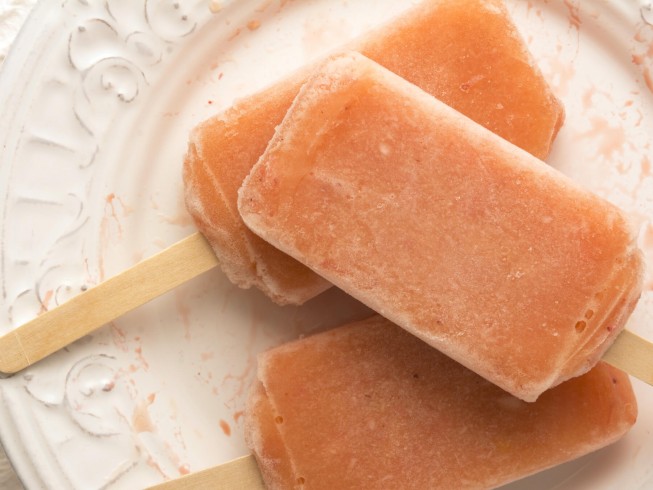 photo of Strawberry and Peach Ice Pops