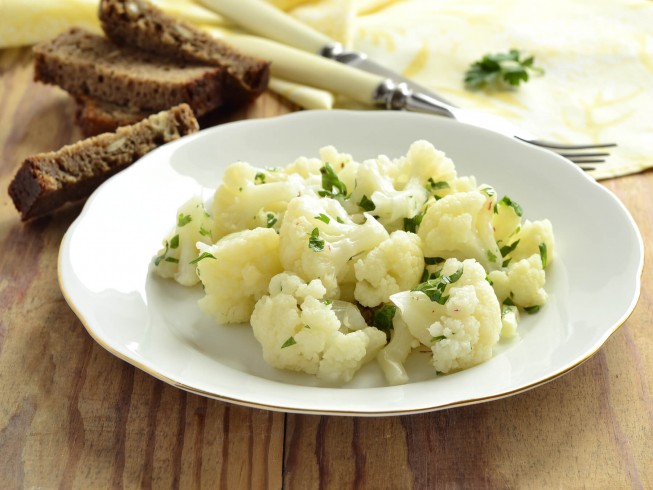 Braised Cauliflower With Garlic