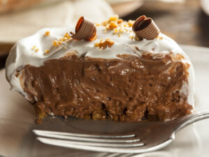 recipe for chocolate peanut butter pie with rice krispies crust