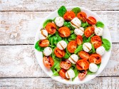 Baby Spinach Salad with Tomato and Mozzarella