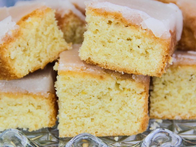 photo of Luscious Lemon Cake