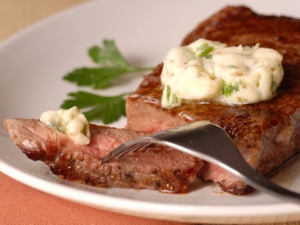 recipe for peppery steak with bearnaise sauce