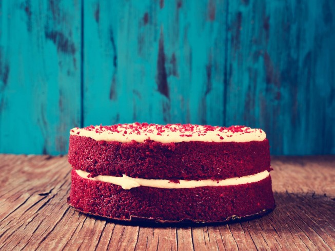 Recipe uses oat flour, high gluten flour, and almond flour along with sugar substitutes