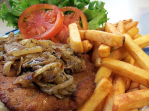 recipe for vienna steak with braised onions (wiener rostbraten)