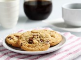Chocolate Chip Macadamia Nut Cookies Recipe