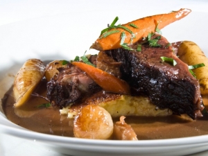 recipe for home-style slow cooker short rib dinner
