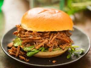 recipe for slow cooker mile-high shredded beef sandwiches