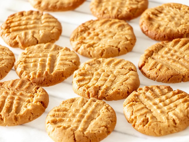 Recipe for 3-Ingredient Peanut Butter Cookies