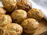 Applesauce Spice Raisin Muffins