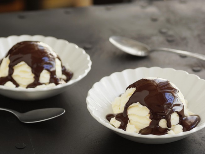 photo of Sanders' Hot Fudge Imitation