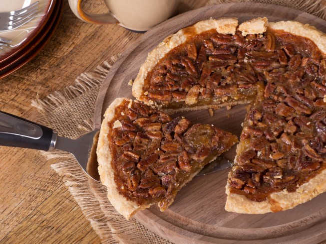 Copycat Famous Dave's Pecan Pie