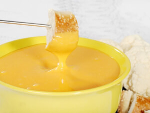 recipe for slow cooker cheddar cheese fondue