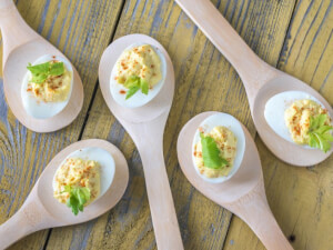 recipe for old-fashioned spicy deviled eggs