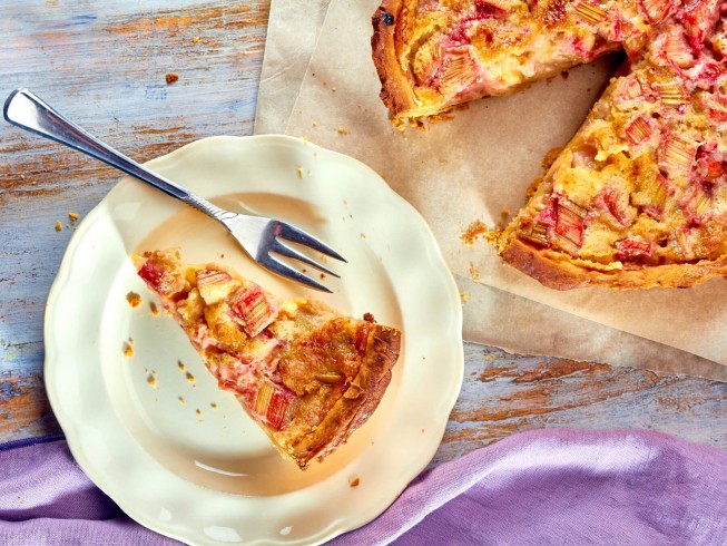 photo of Amana Ox Yoke Rhubarb Custard Pie