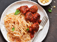 Recipe for Italian Meatballs In Tomato Sauce with Red Wine