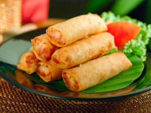 recipe for chicken or shrimp egg rolls with dipping sauces