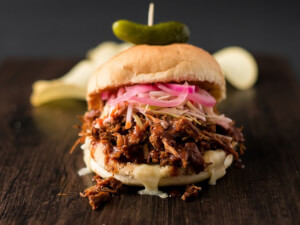 recipe for slow cooker old south pulled pork on a bun